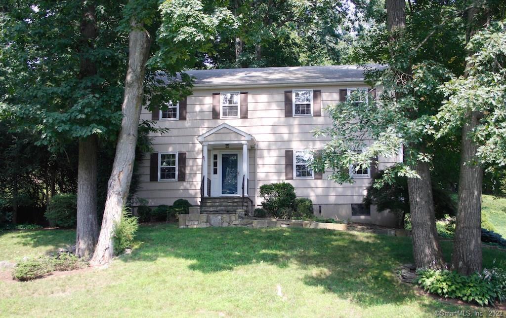 Photo 1 of 31 Holly Road, New Canaan, Connecticut, $4,250, Web #: 170109010