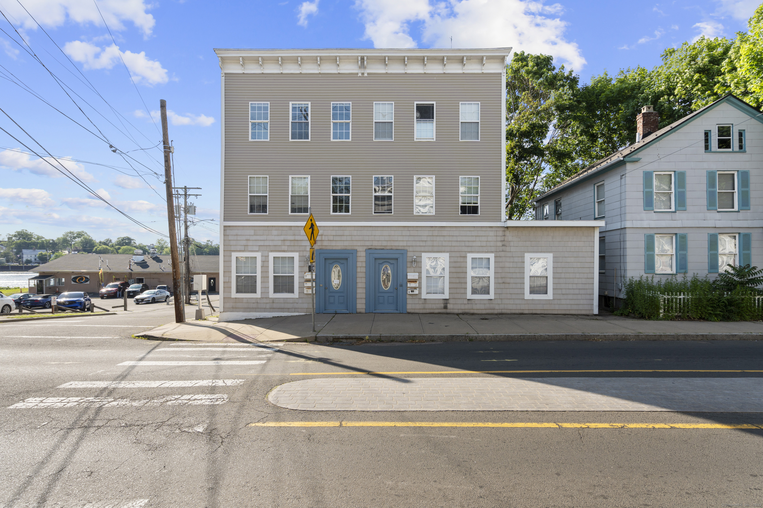 728 Quinnipiac Avenue