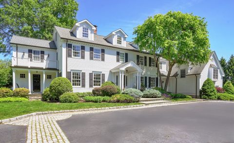 Photo of 152 Long Lots Road, New Canaan, CT 06840 (MLS # 24097520)