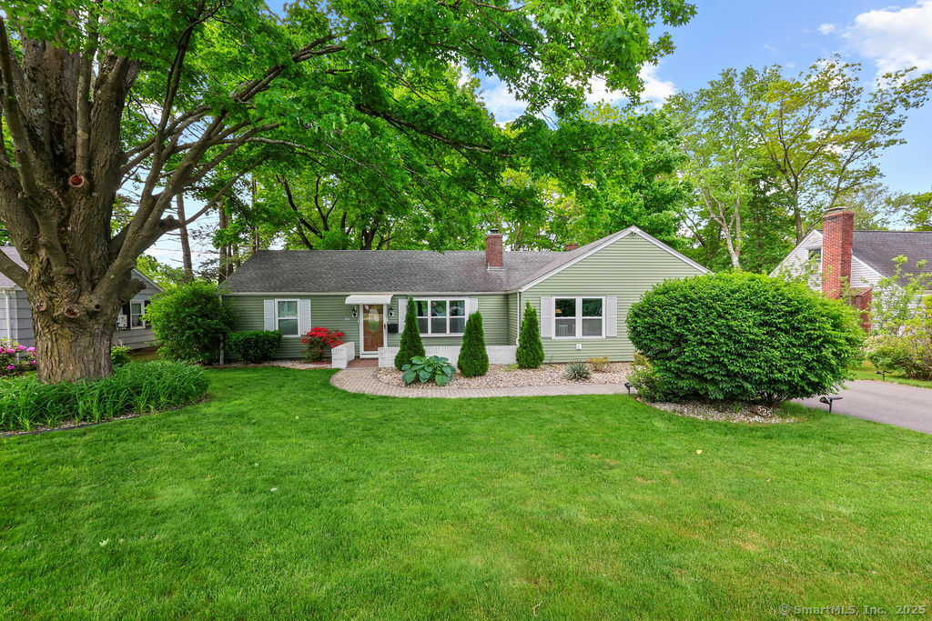 Property for Sale at Park Avenue, Windsor, Connecticut - Bedrooms: 3 
Bathrooms: 2 
Rooms: 5  - $339,000