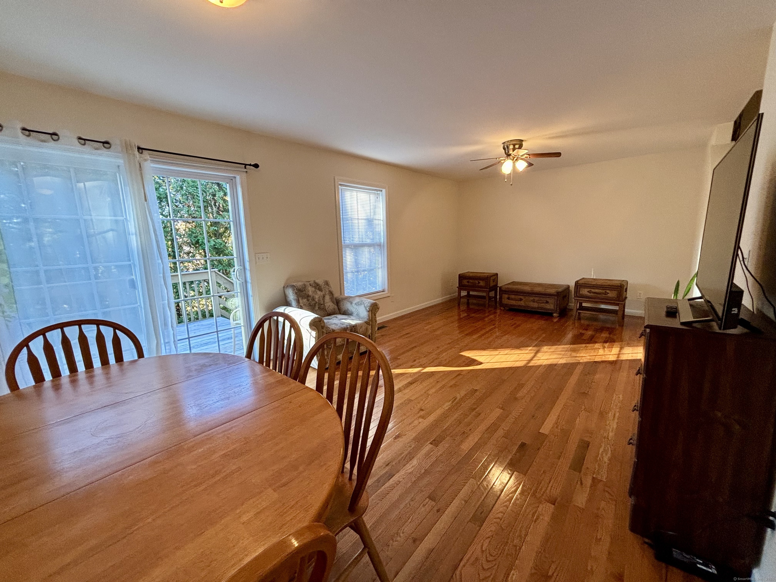 Bristol, Connecticut 06010, United States, 3 Bedrooms Bedrooms, ,2 BathroomsBathrooms,Residential,Active,233874