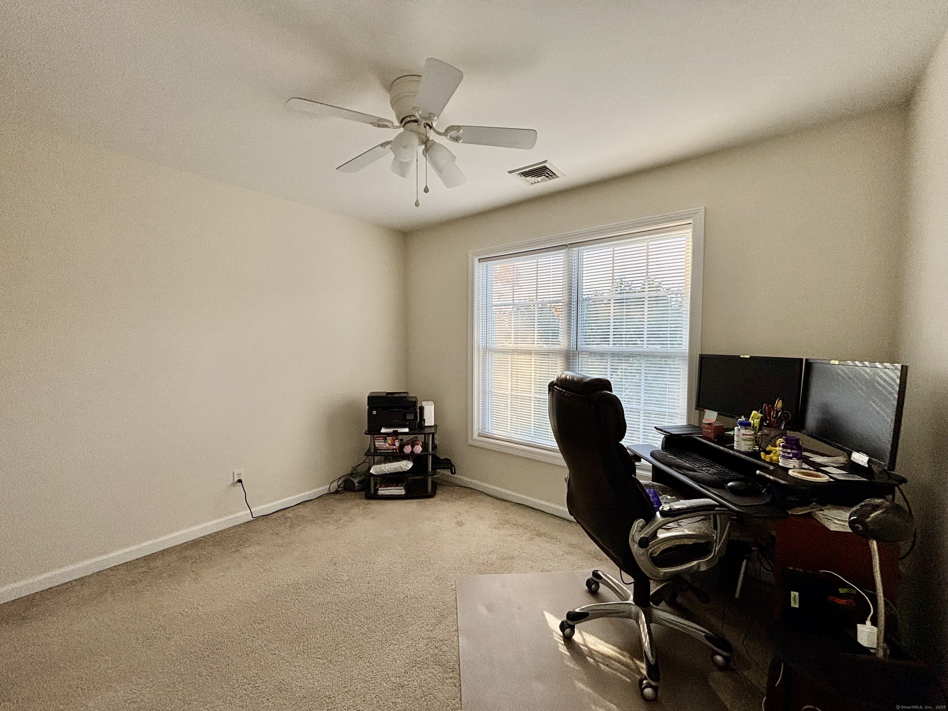 Bristol, Connecticut 06010, United States, 3 Bedrooms Bedrooms, ,2 BathroomsBathrooms,Residential,Active,233874