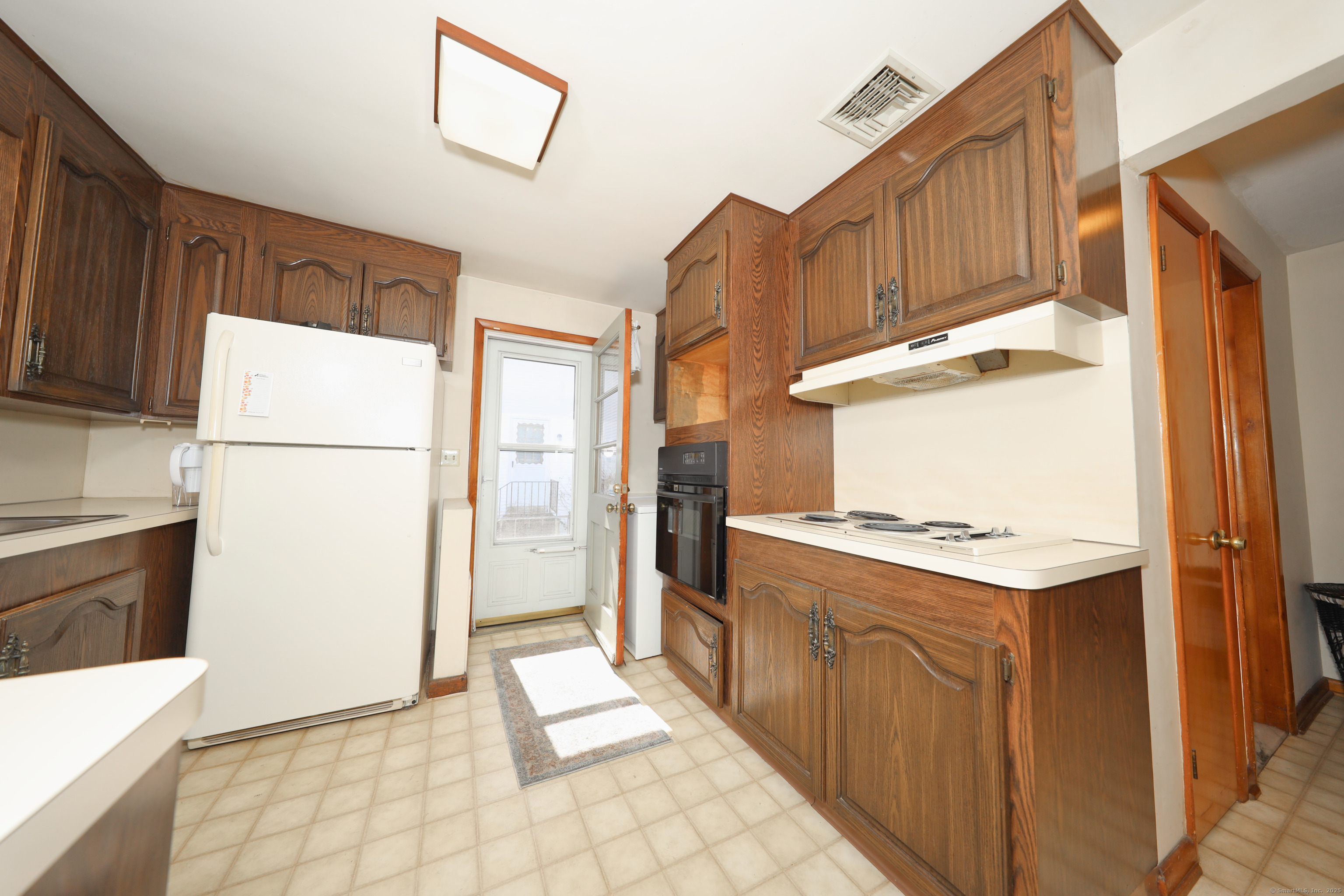 225 Academy Avenue, Waterbury, Connecticut image 4