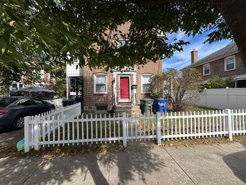 Photo of 677 Boston Avenue, Bridgeport, CT 06610 (MLS # 24134377)
