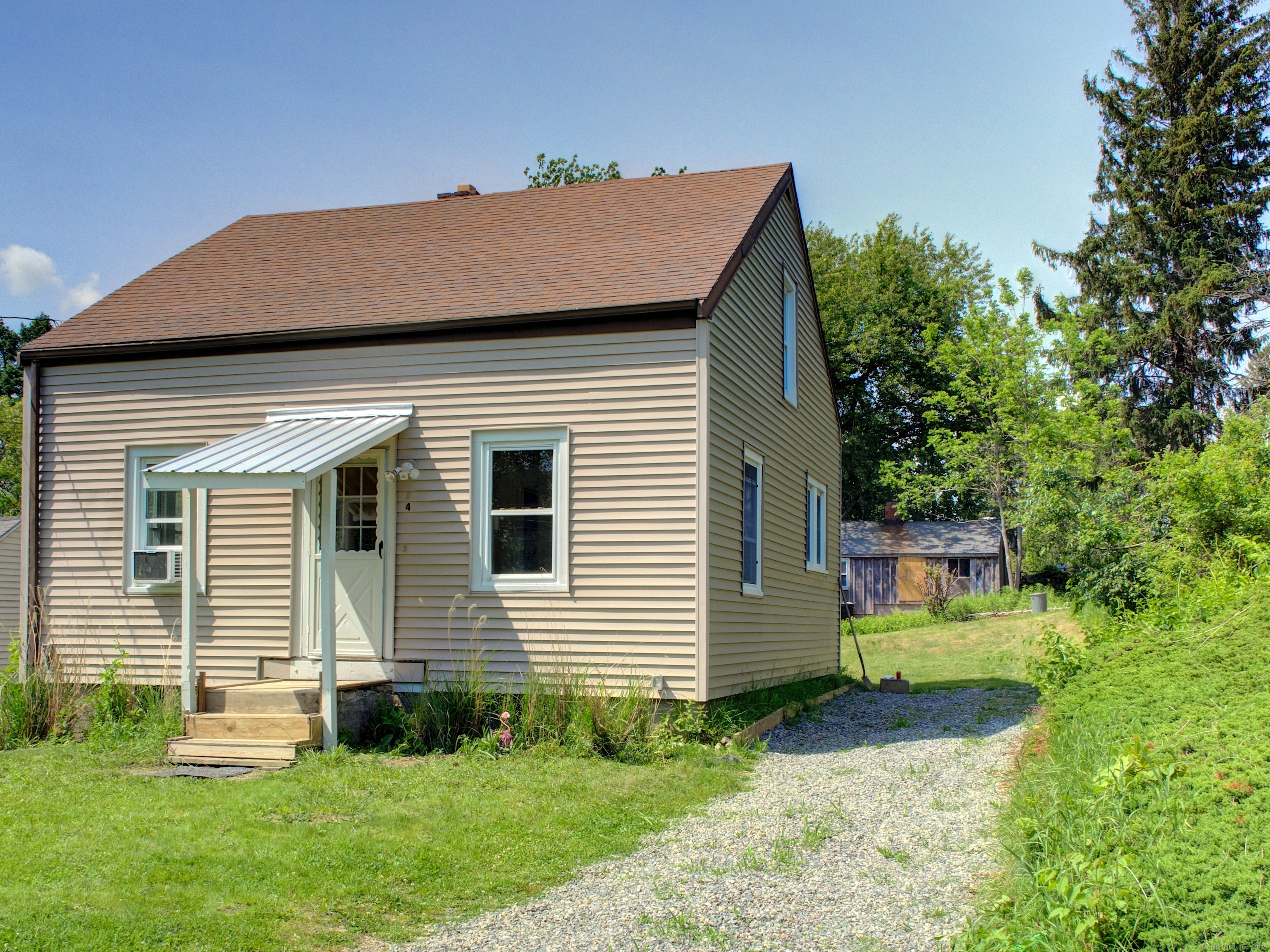 Property for Sale at Burgeville Court, Groton, Connecticut - Bedrooms: 3 
Bathrooms: 1 
Rooms: 5  - $345,000