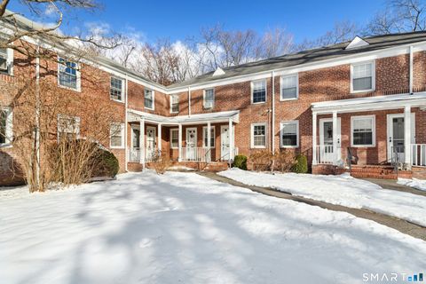 Tiny photo for 2475 Summer Street #APT 2I, Stamford, CT 06905 (MLS # 24146970)