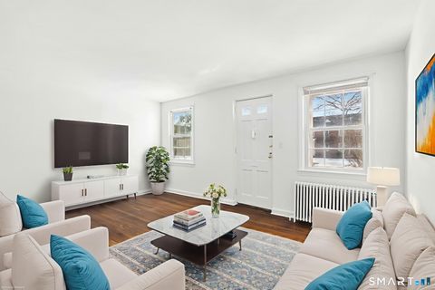 Tiny photo for 2475 Summer Street #APT 2I, Stamford, CT 06905 (MLS # 24146970)