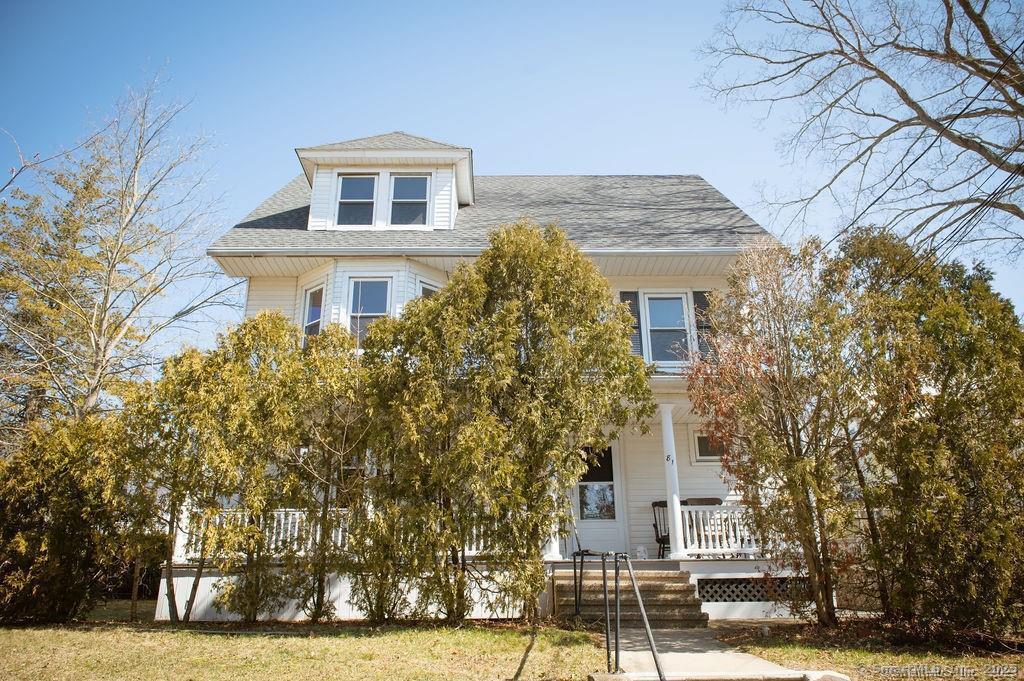 Church Street 2nd Fl, Branford, Connecticut - 1 Bedrooms  
1 Bathrooms  
3 Rooms - 