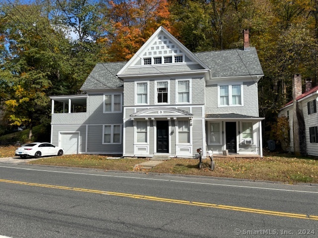 Lime Rock Road, Salisbury, Connecticut - 3 Bedrooms  
2 Bathrooms  
6 Rooms - 