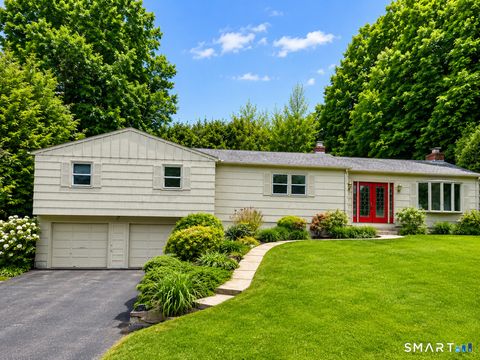 Photo of 68 Heritage Drive, Naugatuck, CT 06770 (MLS # 24179906)