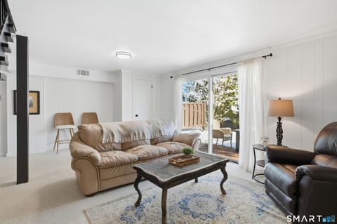 Tiny photo for 4 Pebblestone Circle #4, Suffield, CT 06078 (MLS # 24150124)