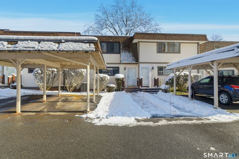 Tiny photo for 4 Pebblestone Circle #4, Suffield, CT 06078 (MLS # 24150124)