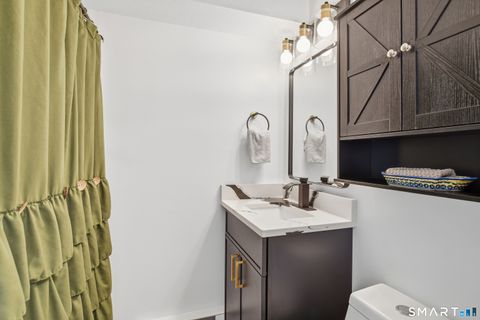 Tiny photo for 4 Pebblestone Circle #4, Suffield, CT 06078 (MLS # 24150124)