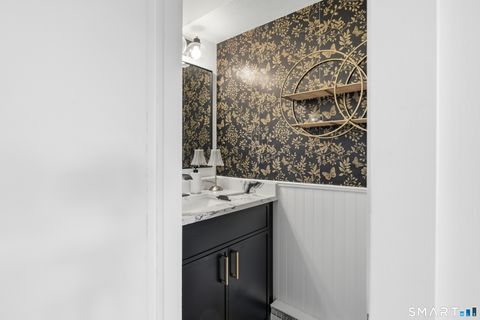 Tiny photo for 4 Pebblestone Circle #4, Suffield, CT 06078 (MLS # 24150124)