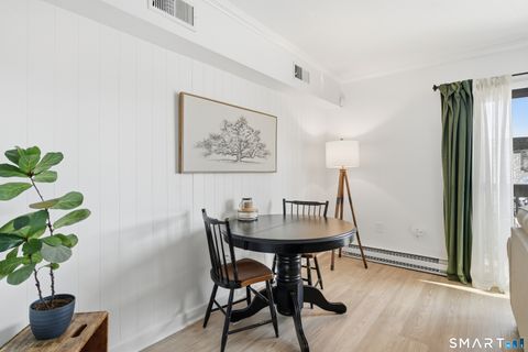 Tiny photo for 4 Pebblestone Circle #4, Suffield, CT 06078 (MLS # 24150124)