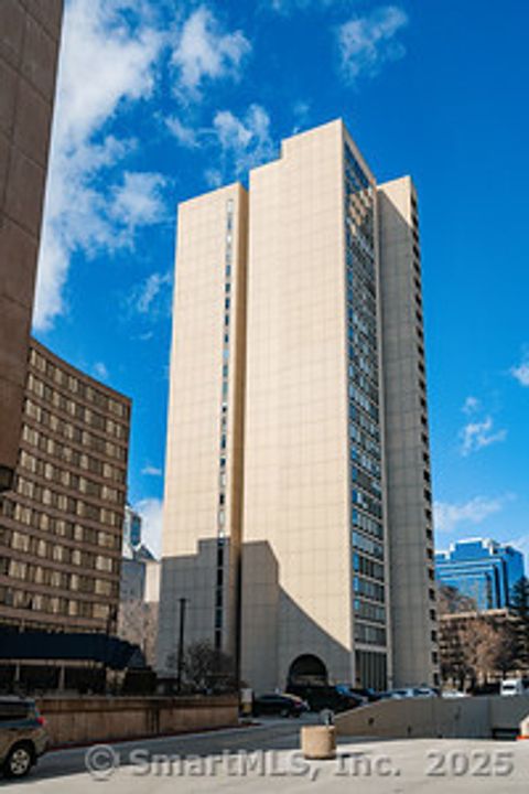 Photo of 1 Gold Street #APT 14ABC, Hartford, CT 06103 (MLS # 24104733)