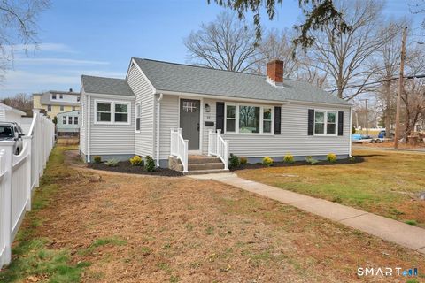 19 Songonosk Street Windsor CT 06095