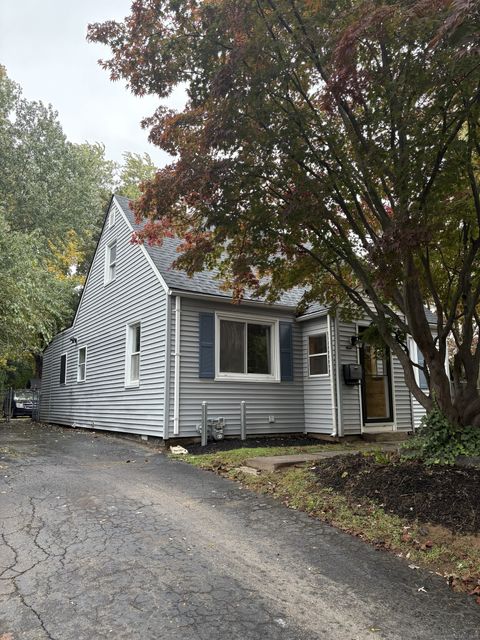 Photo of 9 Porterbrook Avenue, East Hartford, CT 06118 (MLS # 24134155)