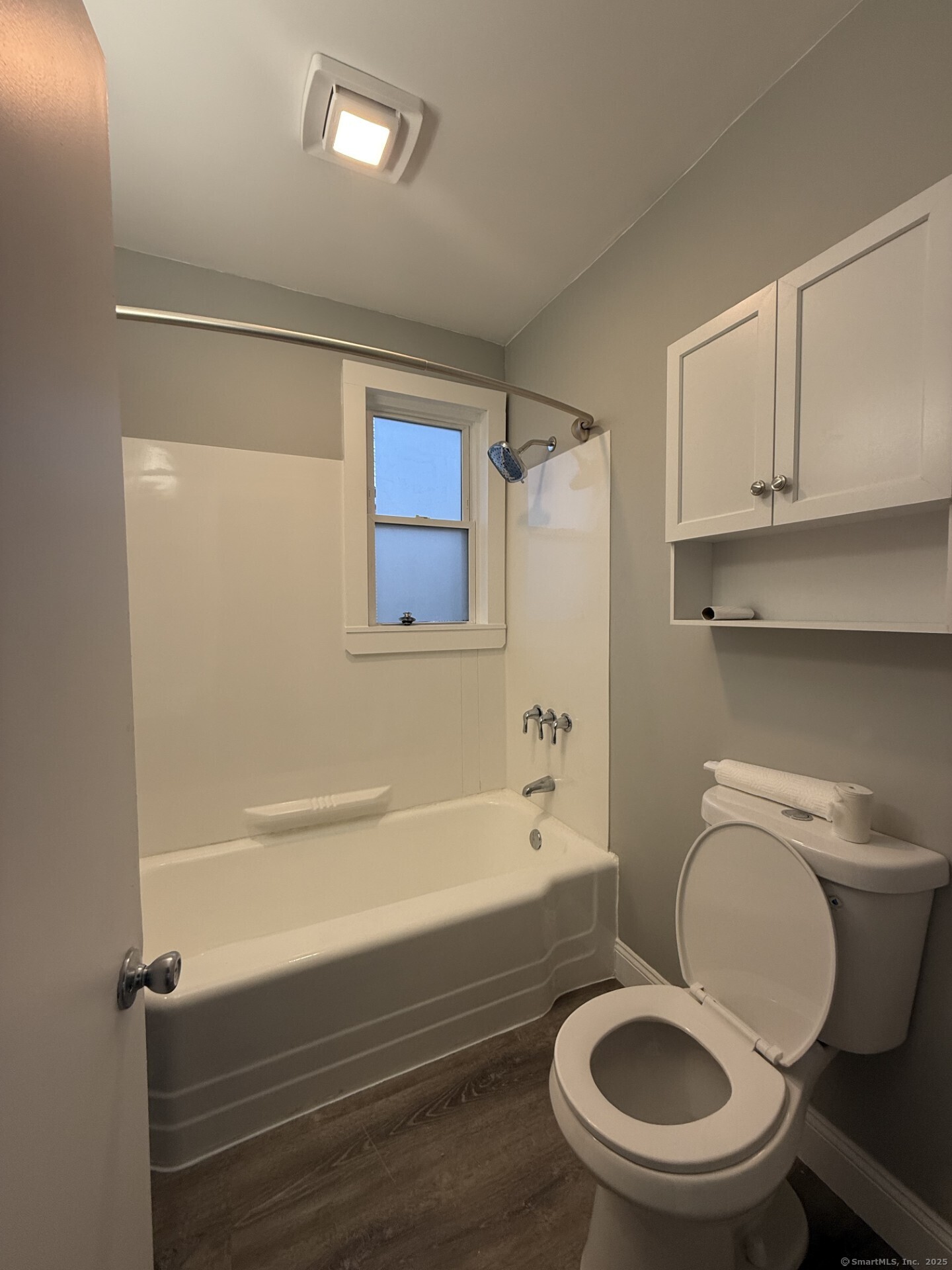East Hartford, Connecticut 06118, United States, 3 Bedrooms Bedrooms, ,1 BathroomBathrooms,Residential,Active,112953