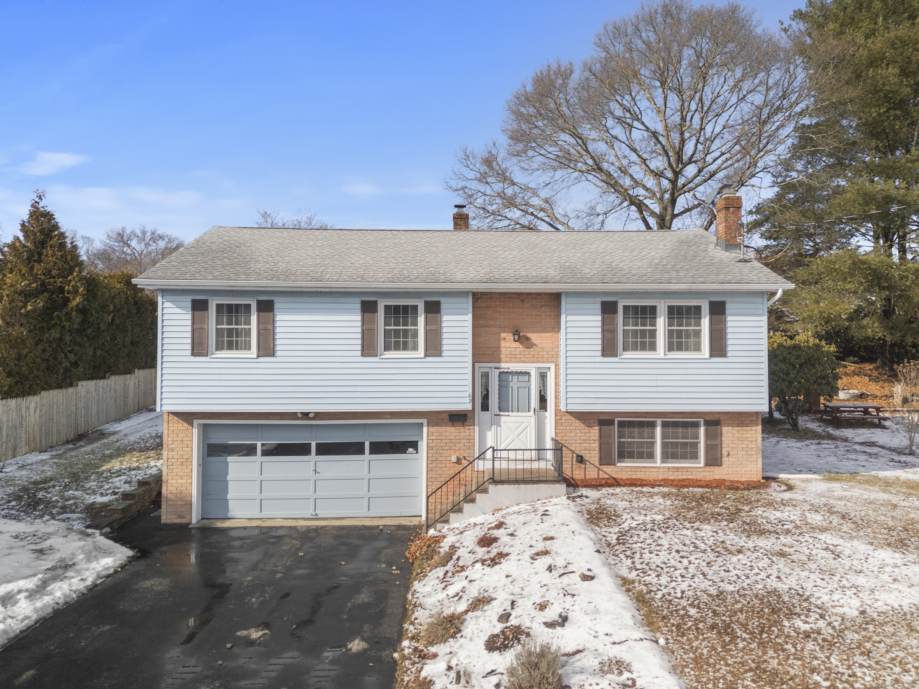 Monroe Avenue, Griswold, Connecticut - 3 Bedrooms  
1 Bathrooms  
6 Rooms - 