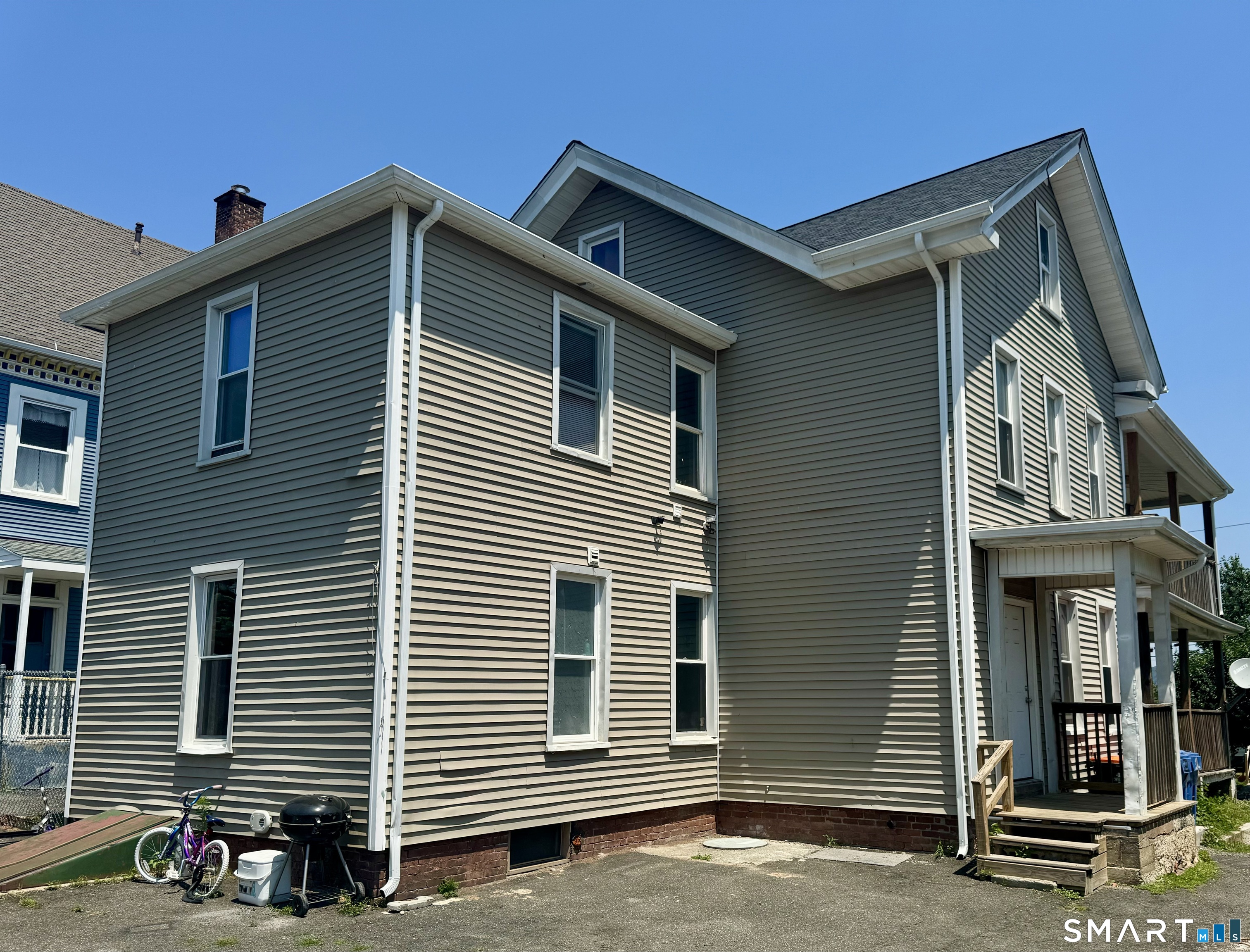 101 Linsley Avenue