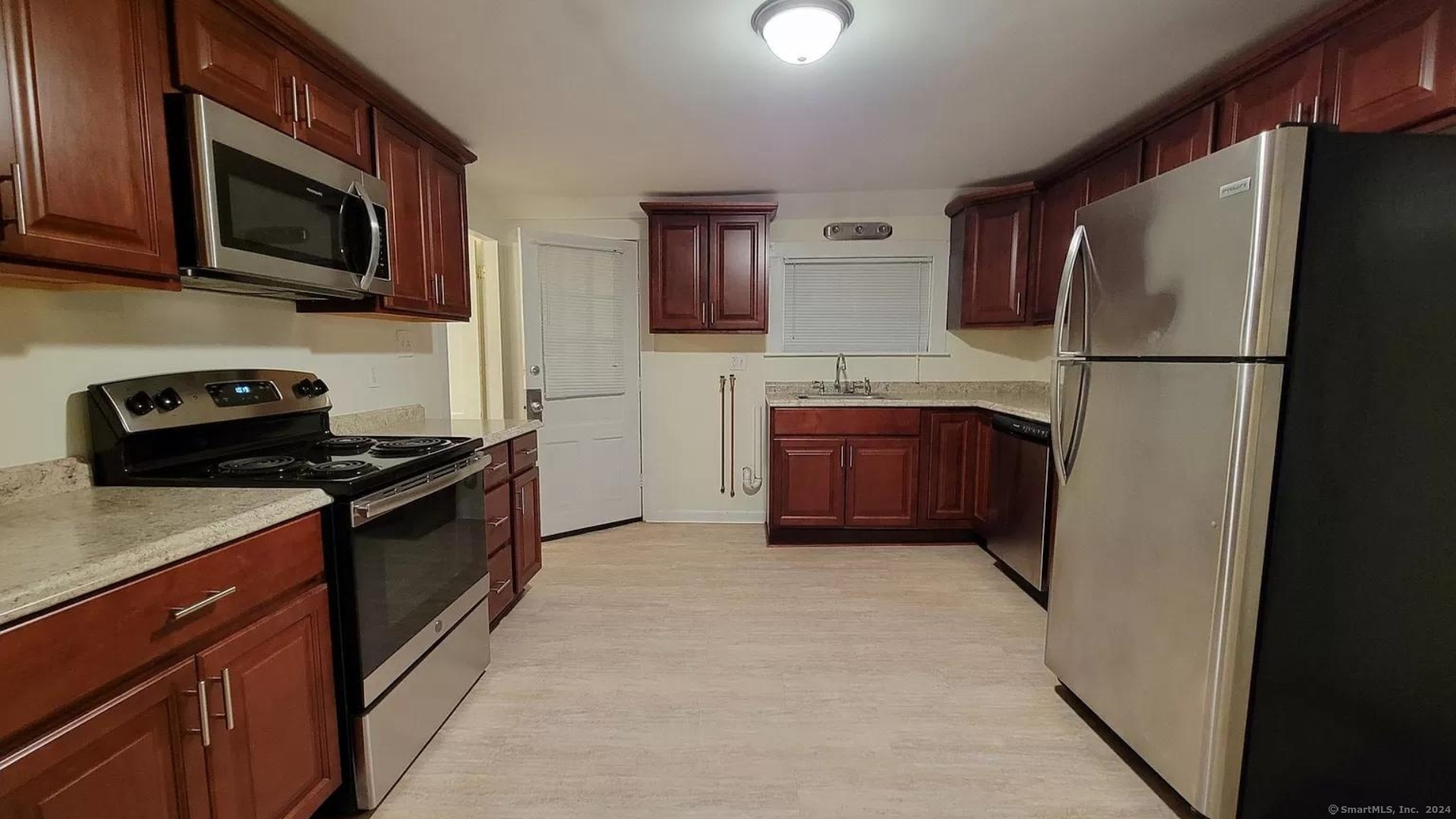 Property for Sale at 43 Grove Street 2, Ansonia, Connecticut - Bedrooms: 2 
Bathrooms: 1 
Rooms: 5  - $1,500