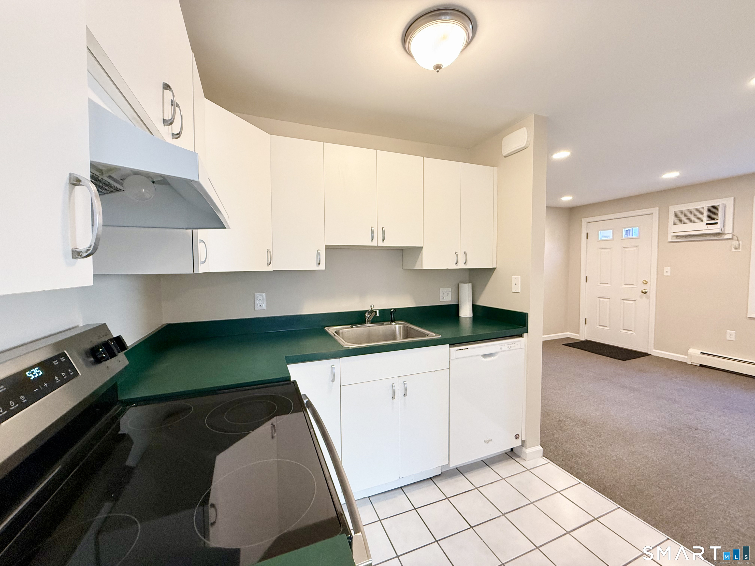 139 Bradley Street C