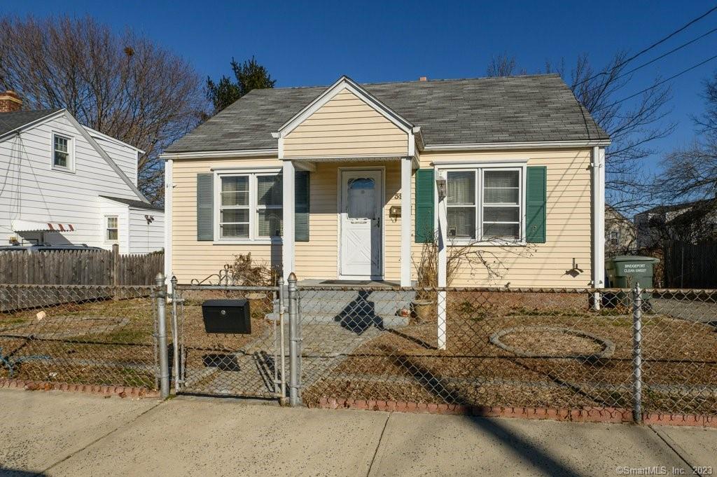 Photo 2 of 16 of 59 Harvey Street house