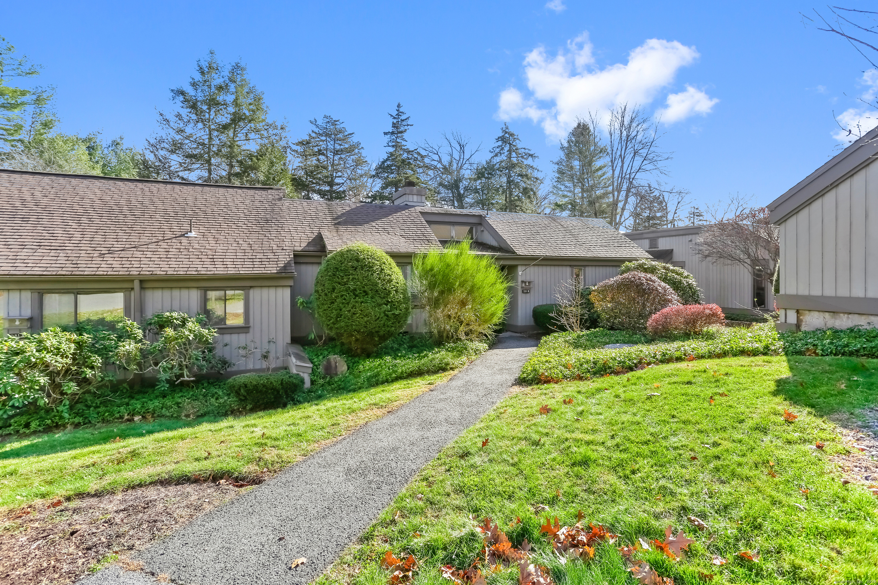 281 Heritage Village B