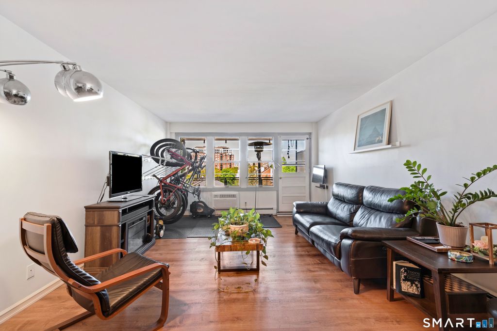 Photo of 30 Glenbrook Road #2E, Stamford, CT 06902 (MLS # 24174344)