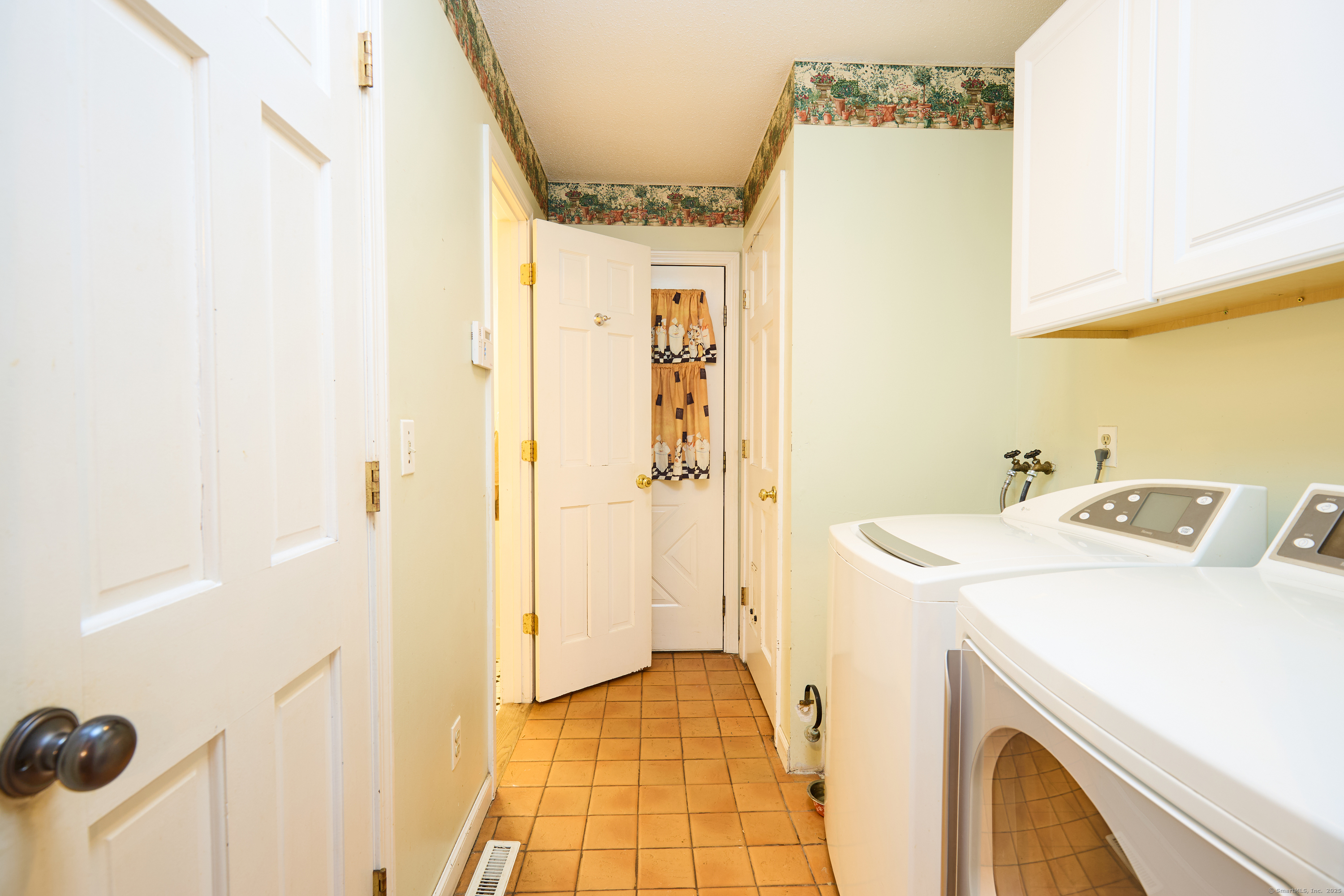 581 Oxford Road, Oxford, Connecticut image 10