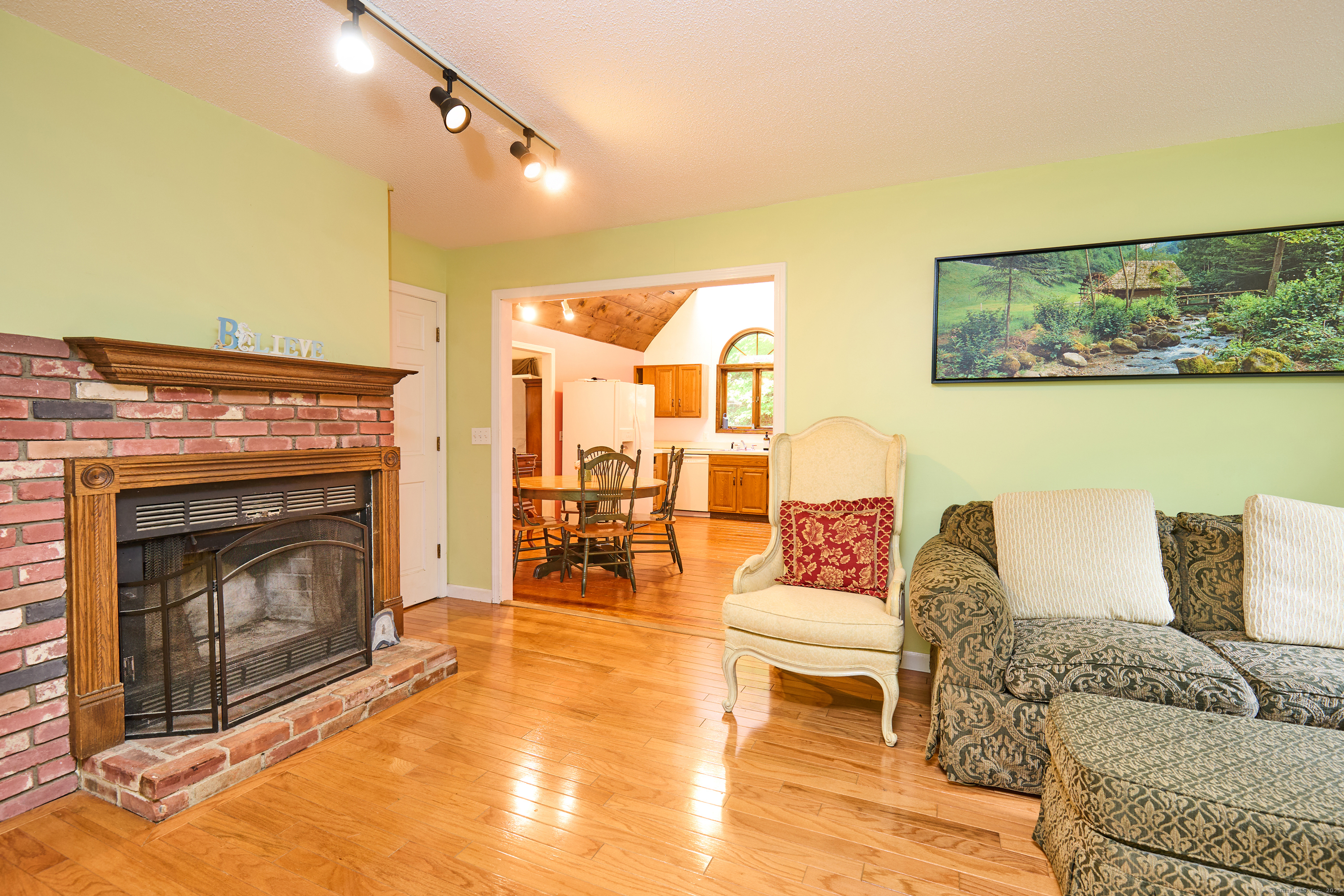 581 Oxford Road, Oxford, Connecticut image 5