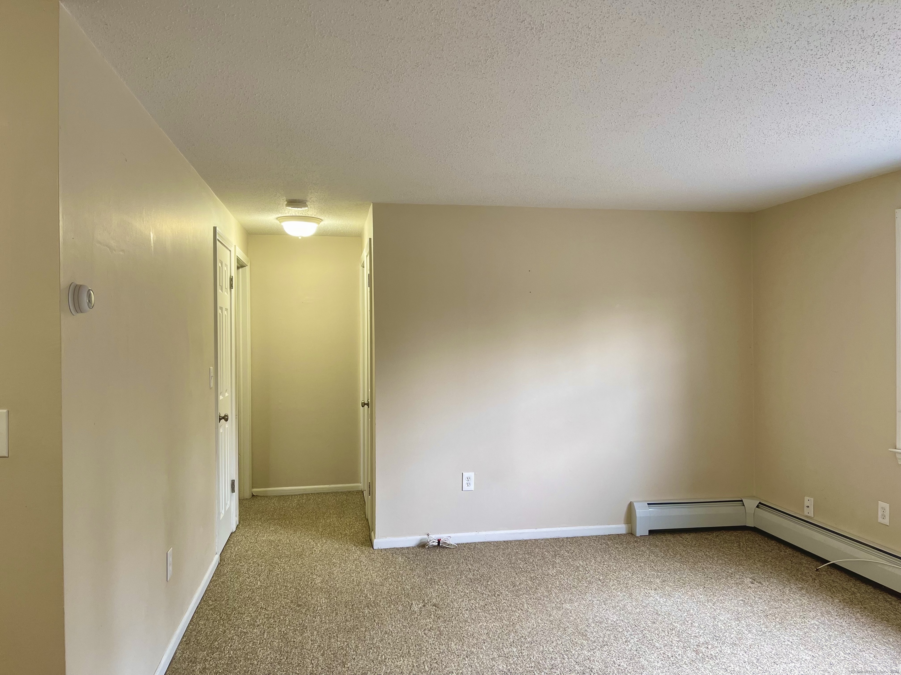 Farmington, Connecticut 06032, United States, 1 Bedroom Bedrooms, ,1 BathroomBathrooms,Residential,Active,162730