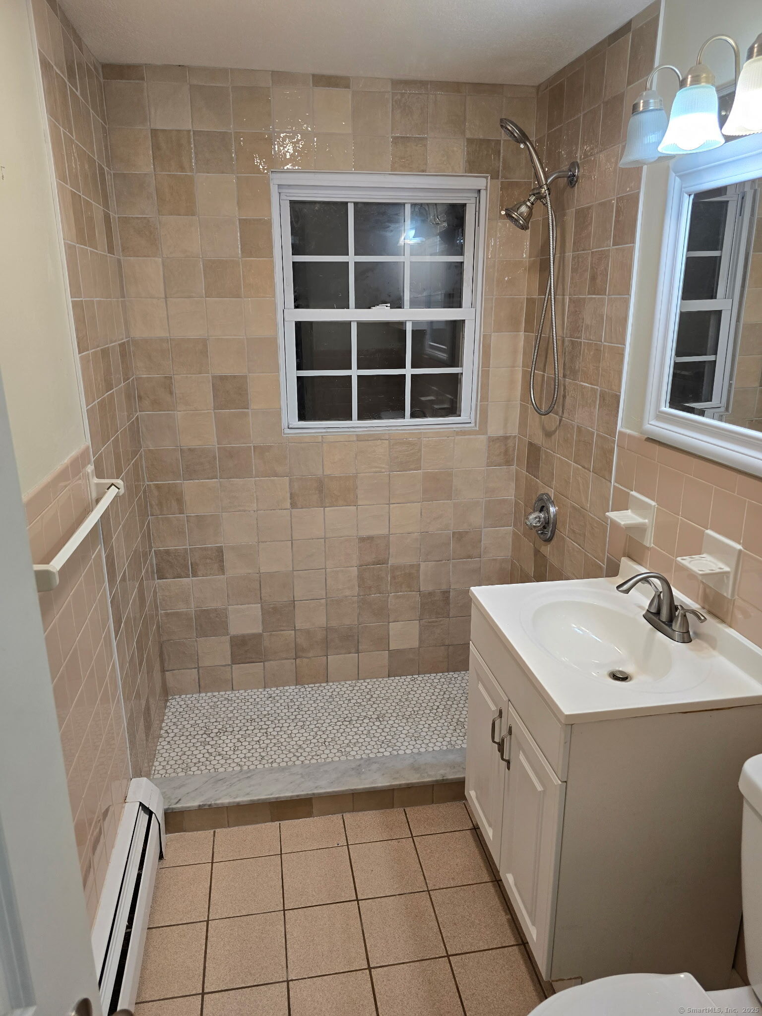 Farmington, Connecticut 06032, United States, 1 Bedroom Bedrooms, ,1 BathroomBathrooms,Residential,Active,162730