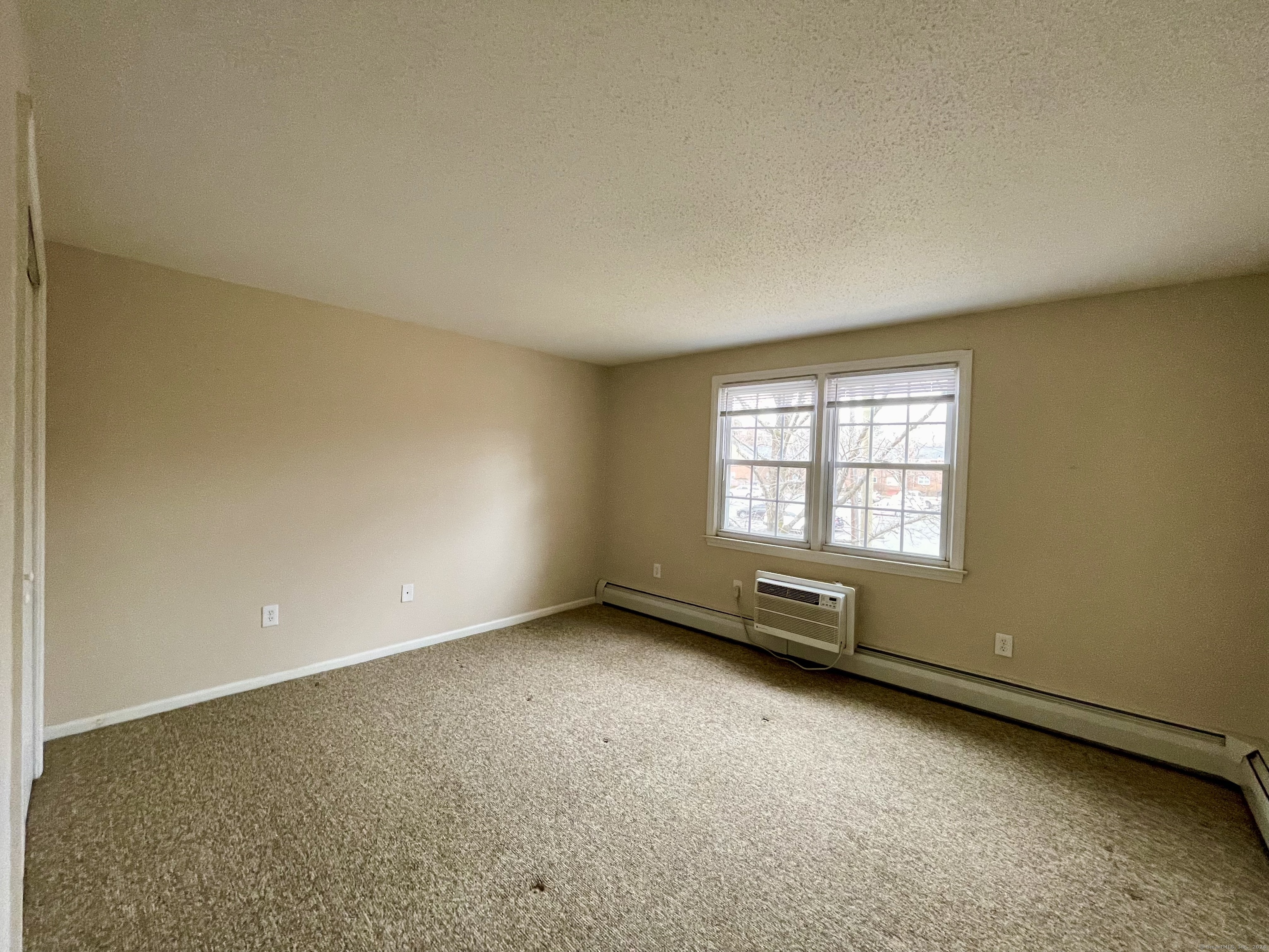 Farmington, Connecticut 06032, United States, 1 Bedroom Bedrooms, ,1 BathroomBathrooms,Residential,Active,162730