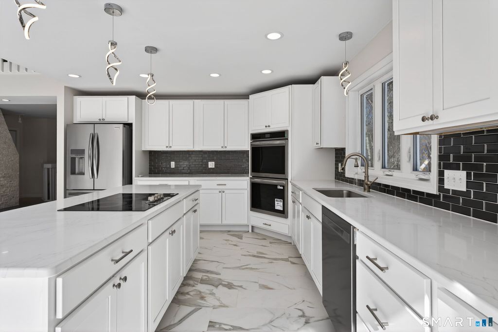 Photo of 44 Chamberlain Hill Road, Middletown, CT 06457 (MLS # 24148860)