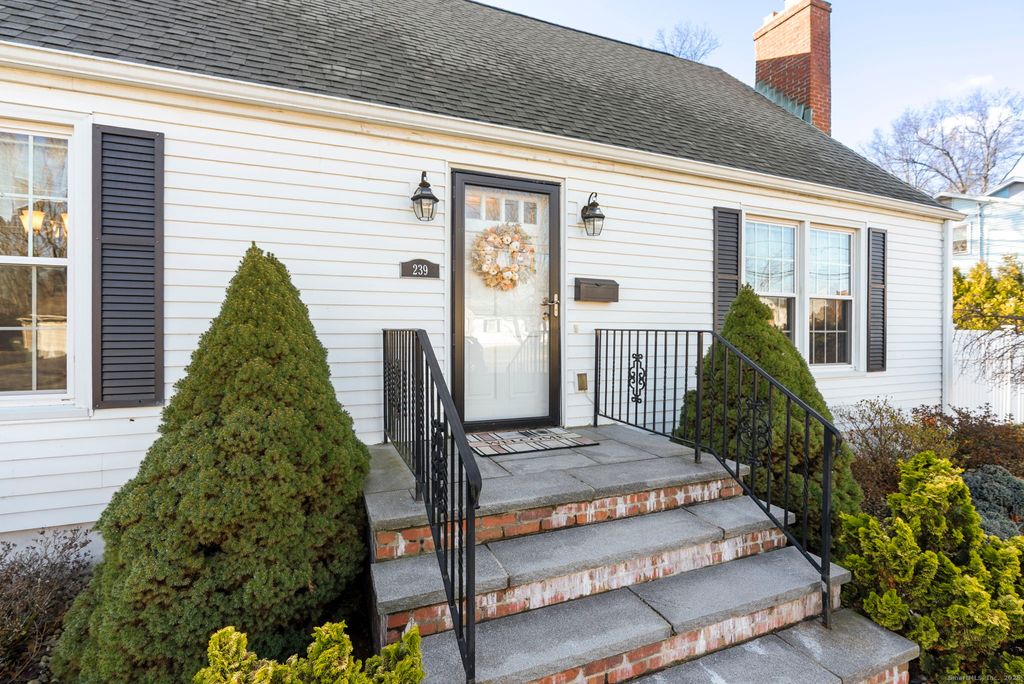 Photo of 239 Beacon Street, Newington, CT 06111 (MLS # 24142851)