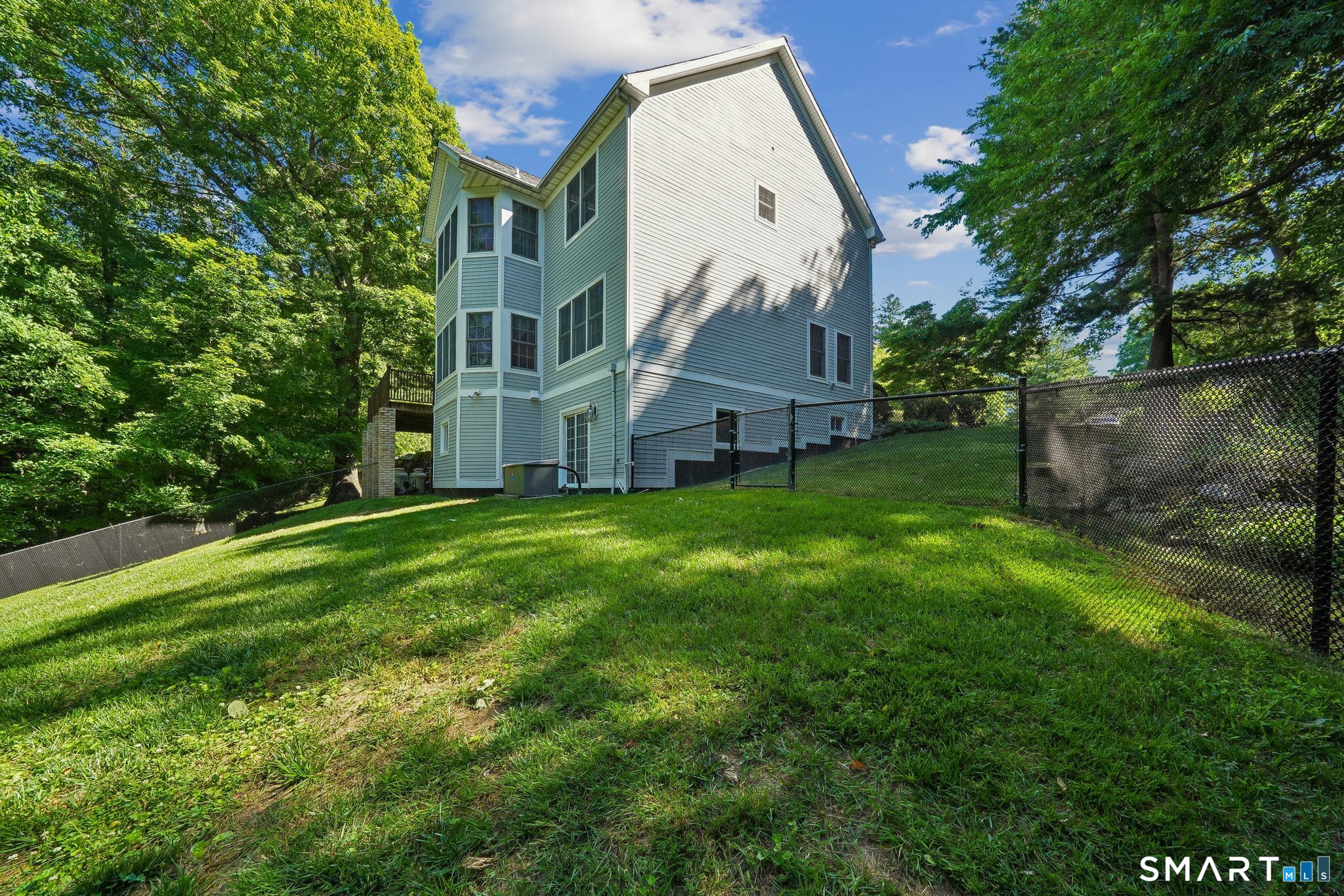 132 East Hunting Ridge Road