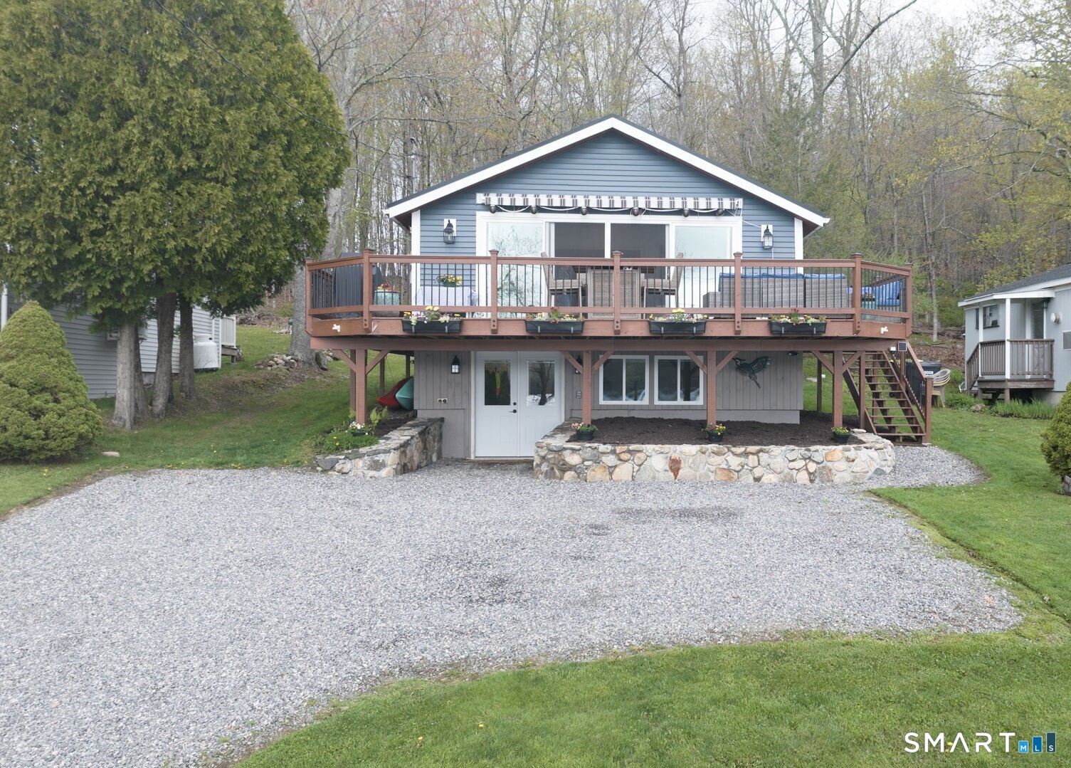 107 North Shore Road