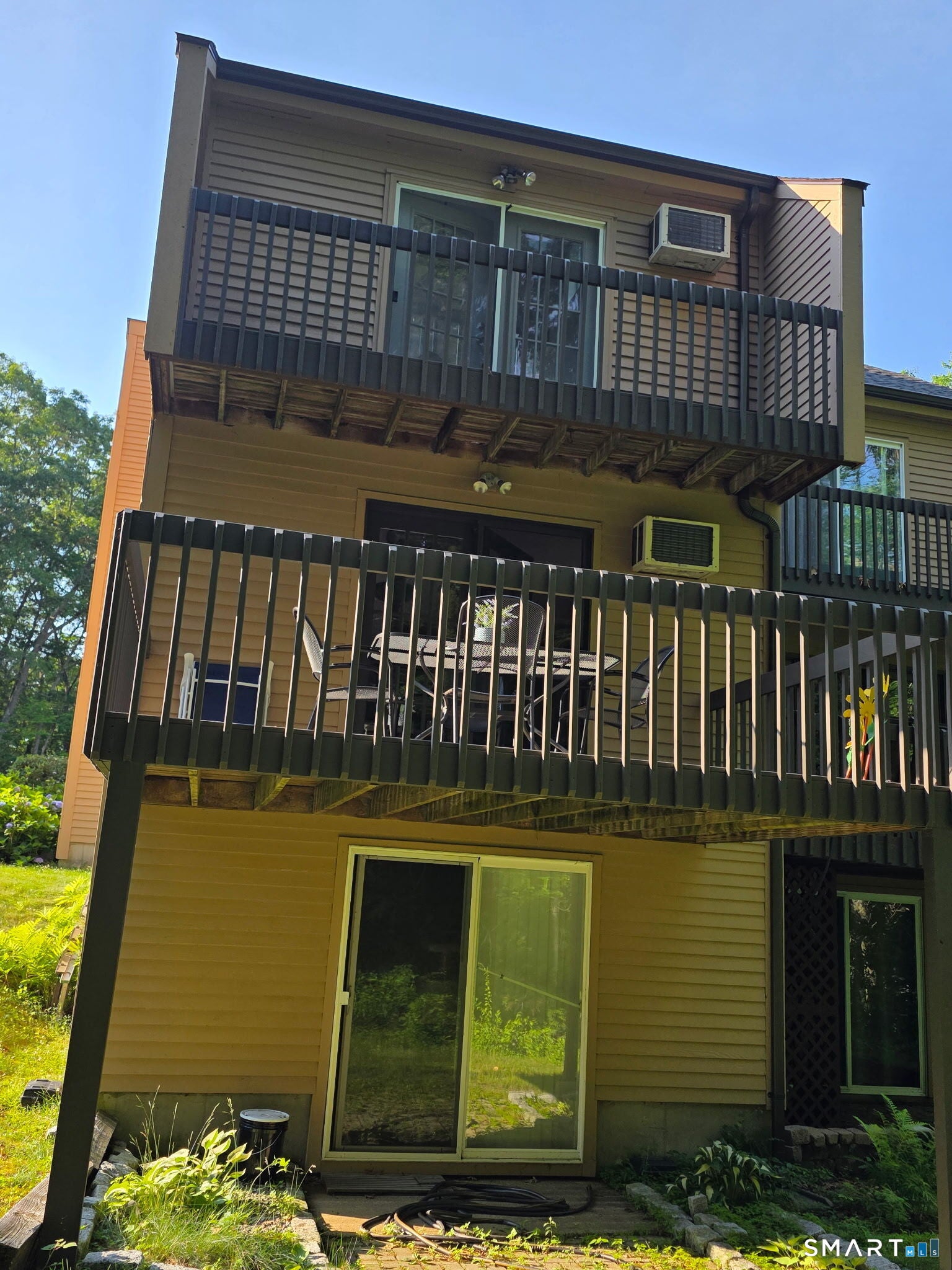 101 West Main Street 4