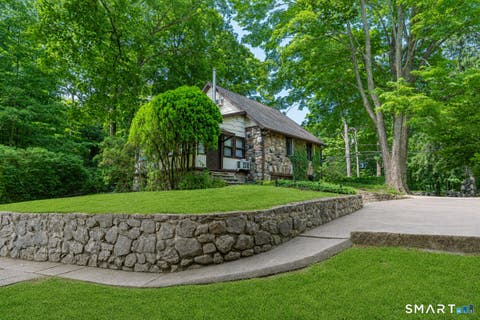 Photo of 296 Bennetts Farm Road, Ridgefield, CT 06877 (MLS # 24199871)