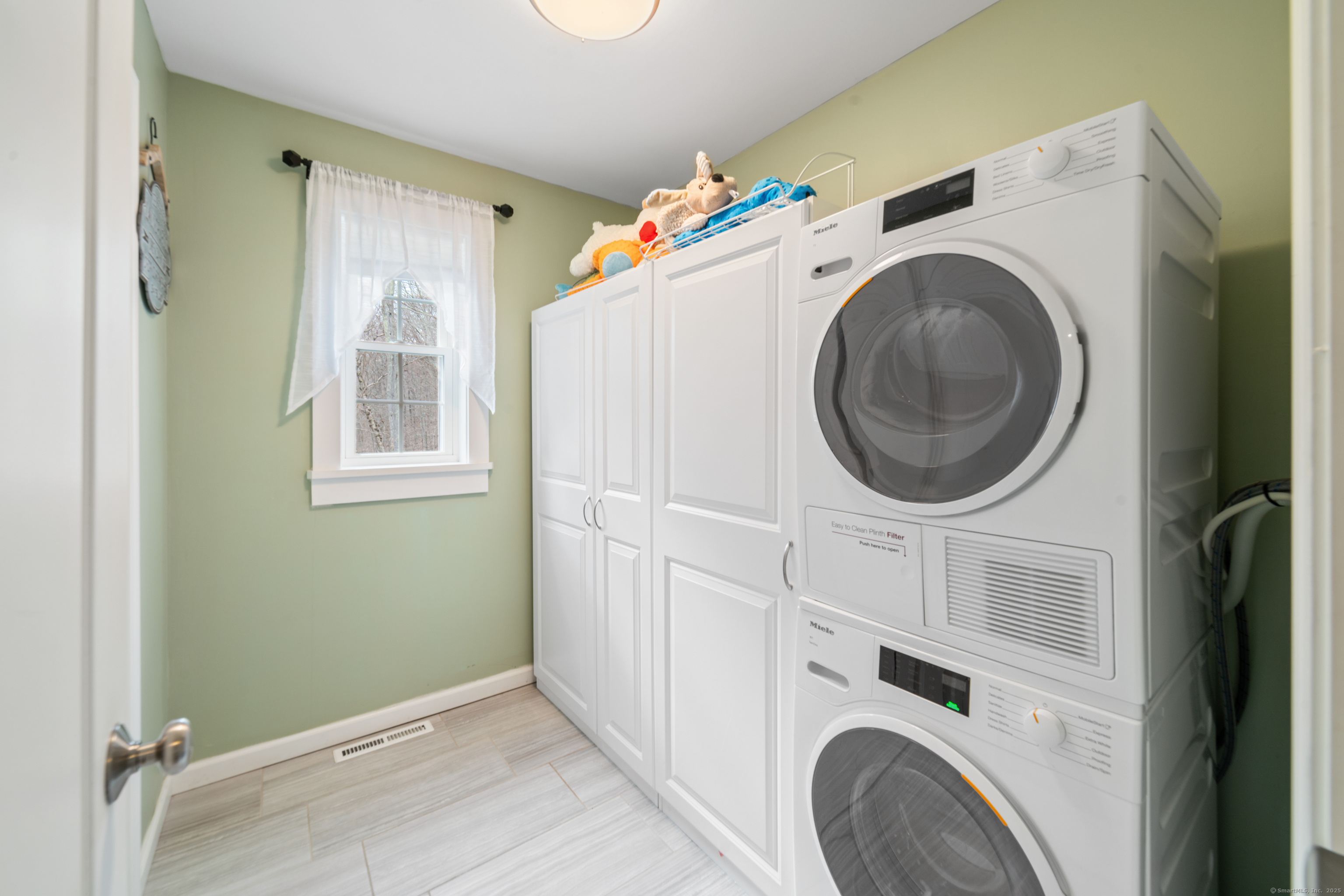 60 Bridle Trail Drive, Naugatuck, Connecticut image 20
