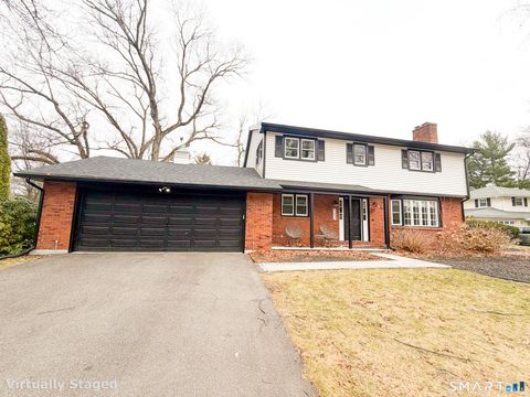 Homes For Sale - 33 Imperial Drive<br/> South Windsor, CT 06074