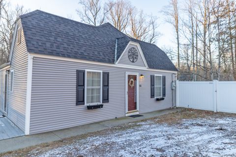 Photo of 135 W High Street, East Hampton, CT 06424 (MLS # 24143591)