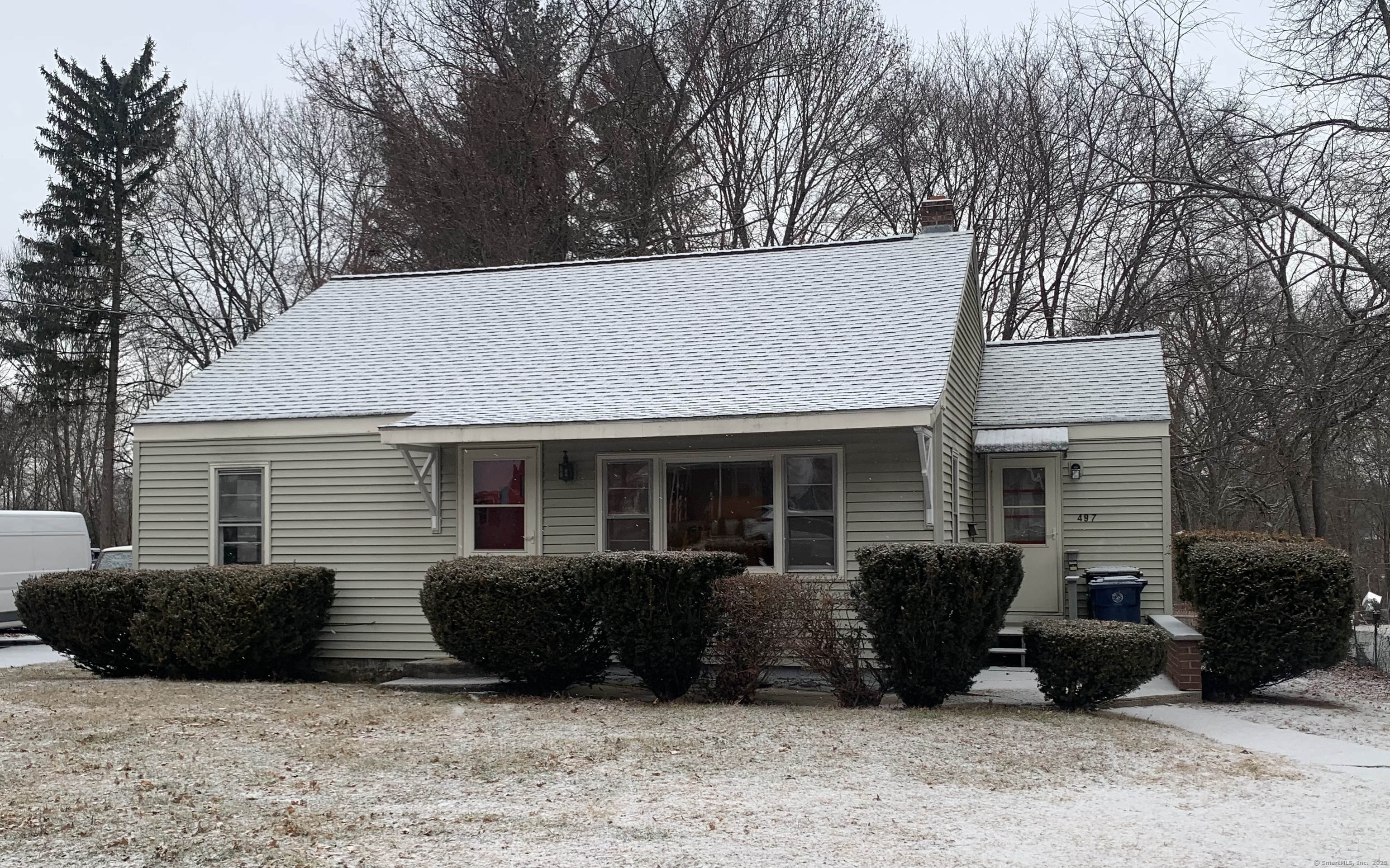 Pleasant Street, Windham, Connecticut - 3 Bedrooms  
1 Bathrooms  
5 Rooms - 