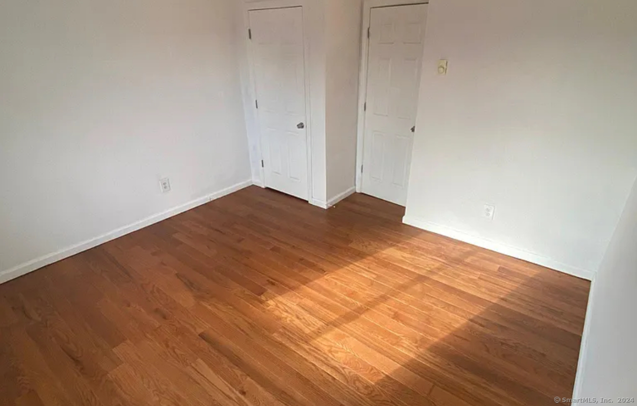 Rental Property at Hallett Street 3F, Bridgeport, Connecticut - Bedrooms: 2 
Bathrooms: 1 
Rooms: 5  - $1,800 MO.