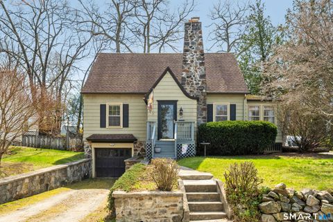 Photo of 109 Westwood Avenue, Waterbury, CT 06708 (MLS # 24160363)