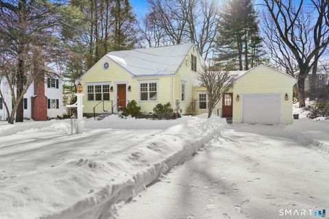 220 Hilltop Circle Trumbull CT 06611