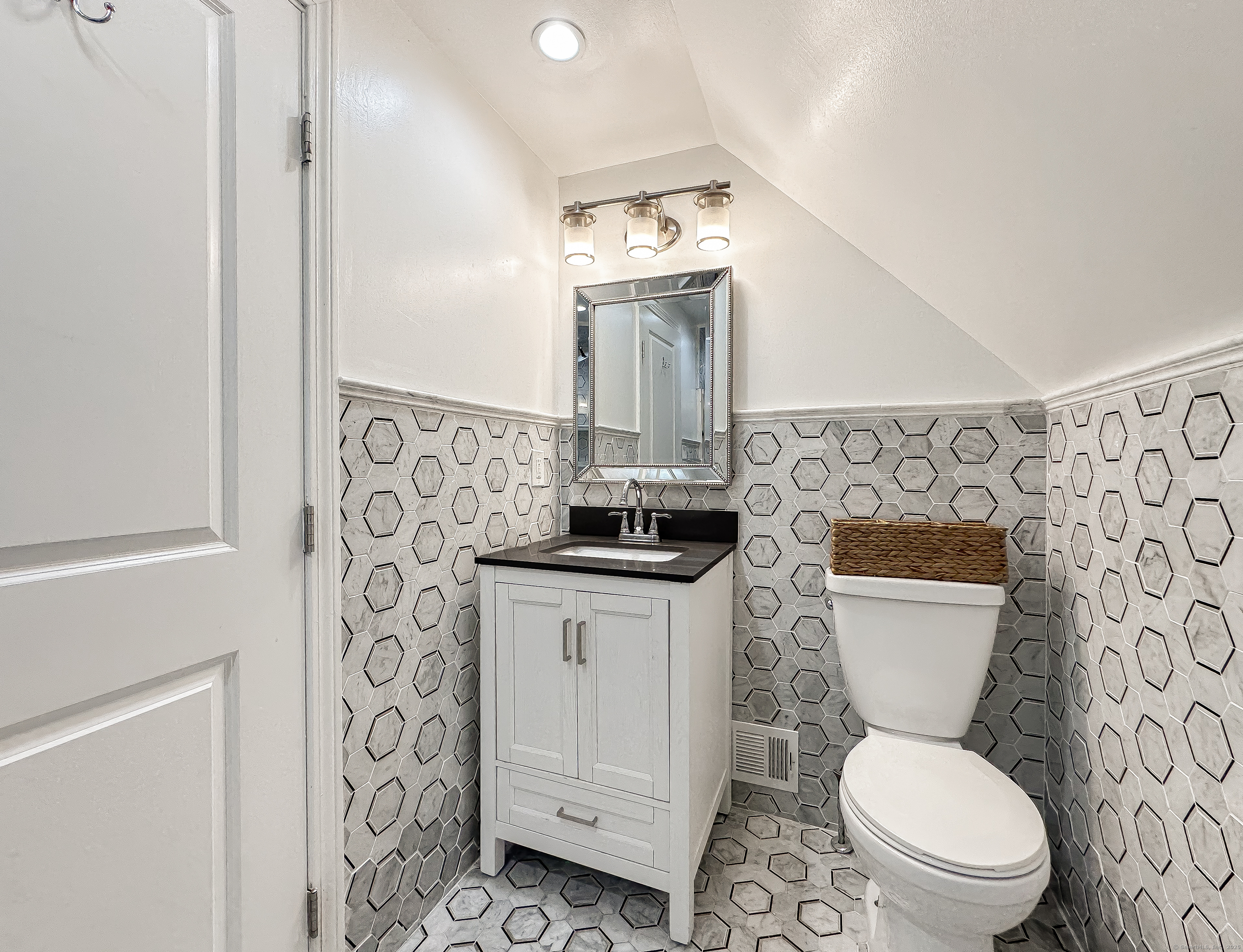 130 Wildewood Run, Bristol, Connecticut image 30