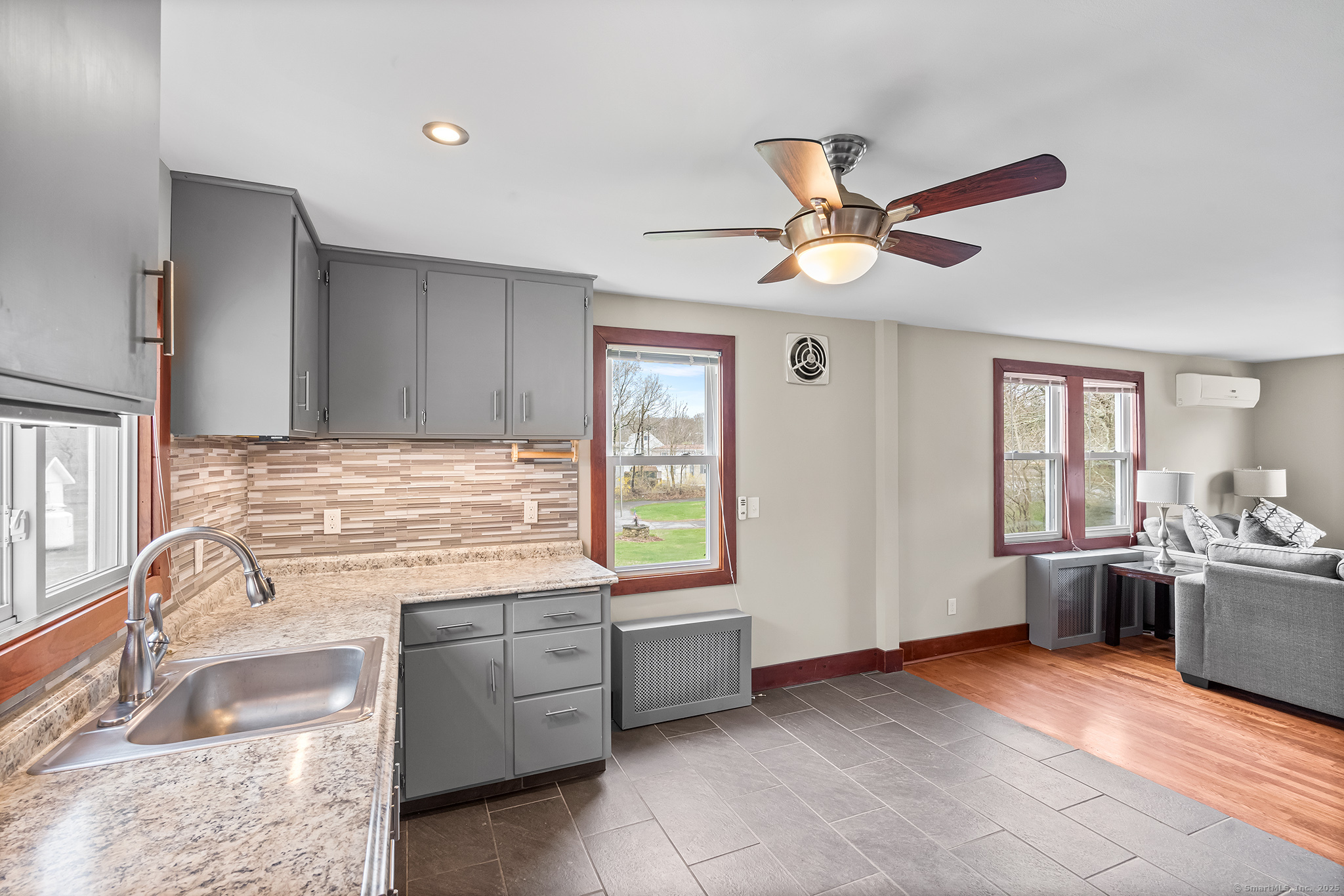 1237 North Road, Groton, Connecticut image 5